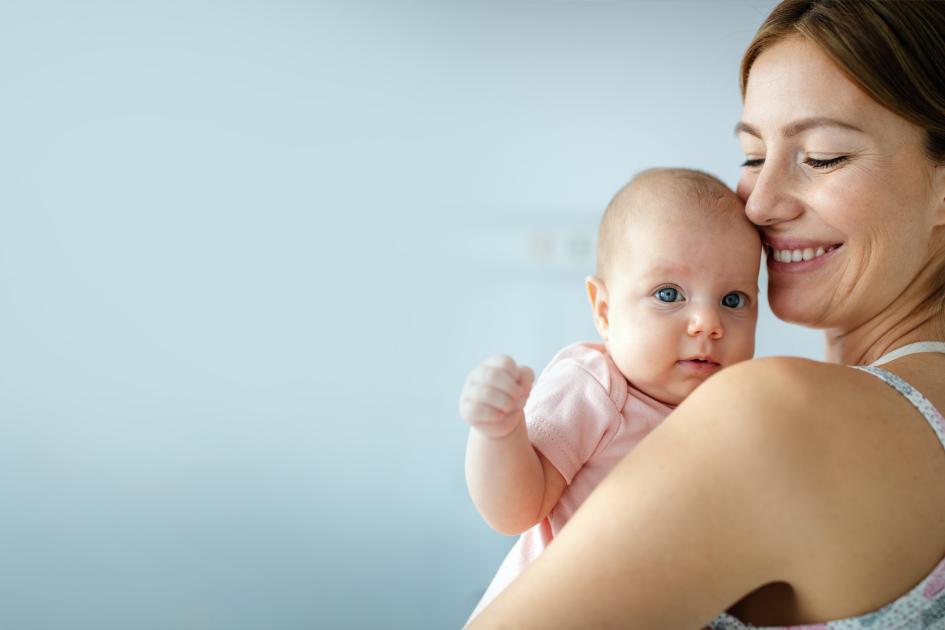 Kobieta z noworodkiem